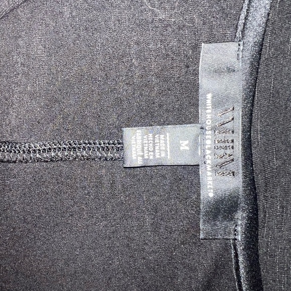 White House Black Market Basic Black V-Neck T-Shirt Size M - Picture 4 of 6